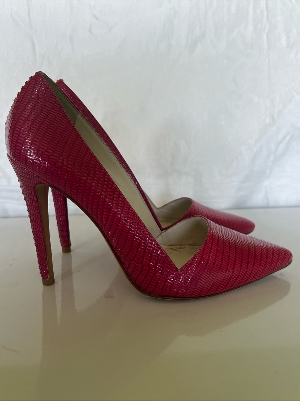Alice + Olivia Pointed Toe Pumps